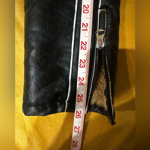 Armani leather jacket gently used - Picture 11 of 16